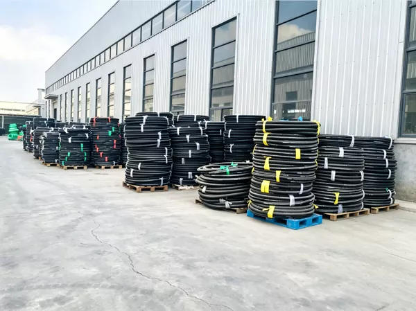 كيفية اختيار الخرطوم المطاطي المقوى بالقماش المناسب؟ إرشادات الاختيار من شركة Hebei Zhehan للمطاط والبلاستيك المحدودة